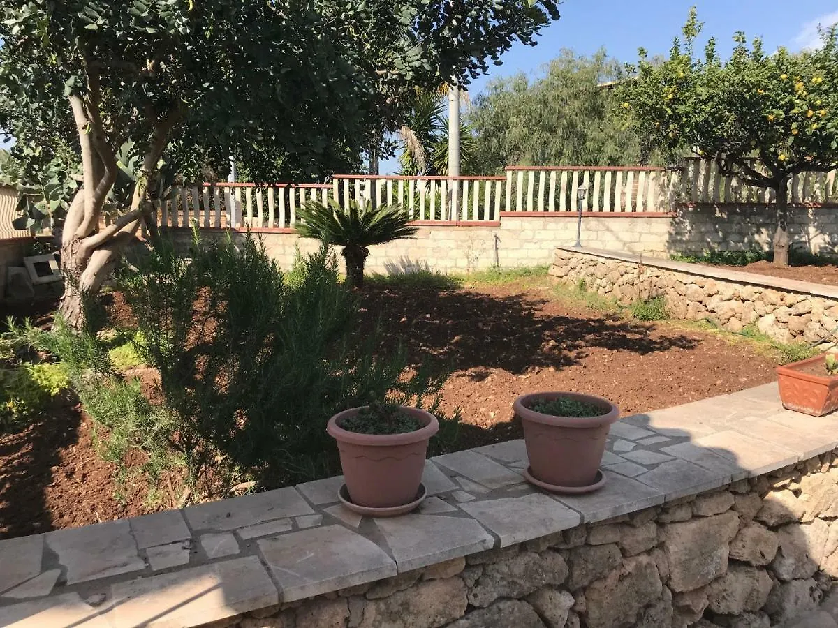 Villa Salvatrice Lido di Noto Tatil Evi