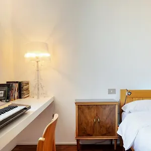 Rock 'n' Pop House , Bologna Italia